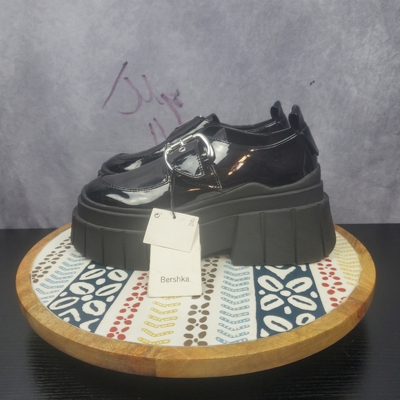 Bershka Faux Patent Platform chunky preppy streatwear‎ Shoes Women's size 4.5 - Picture 2 of 11